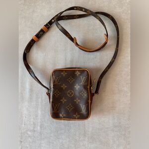 Louis Vuitton monogram crossbody purse
